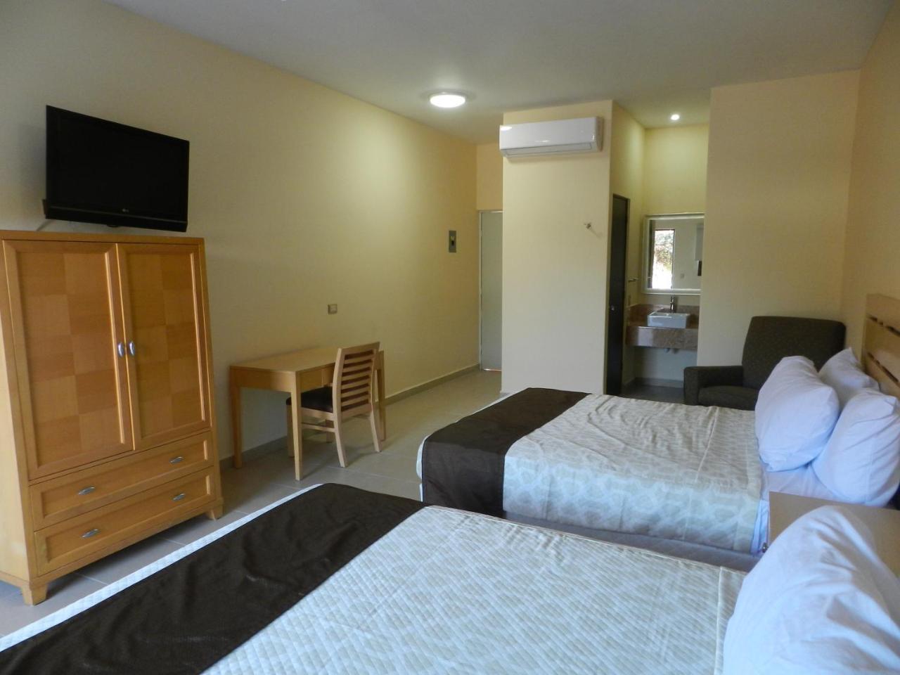 Navola Inn Bachigualato ภายนอก รูปภาพ
